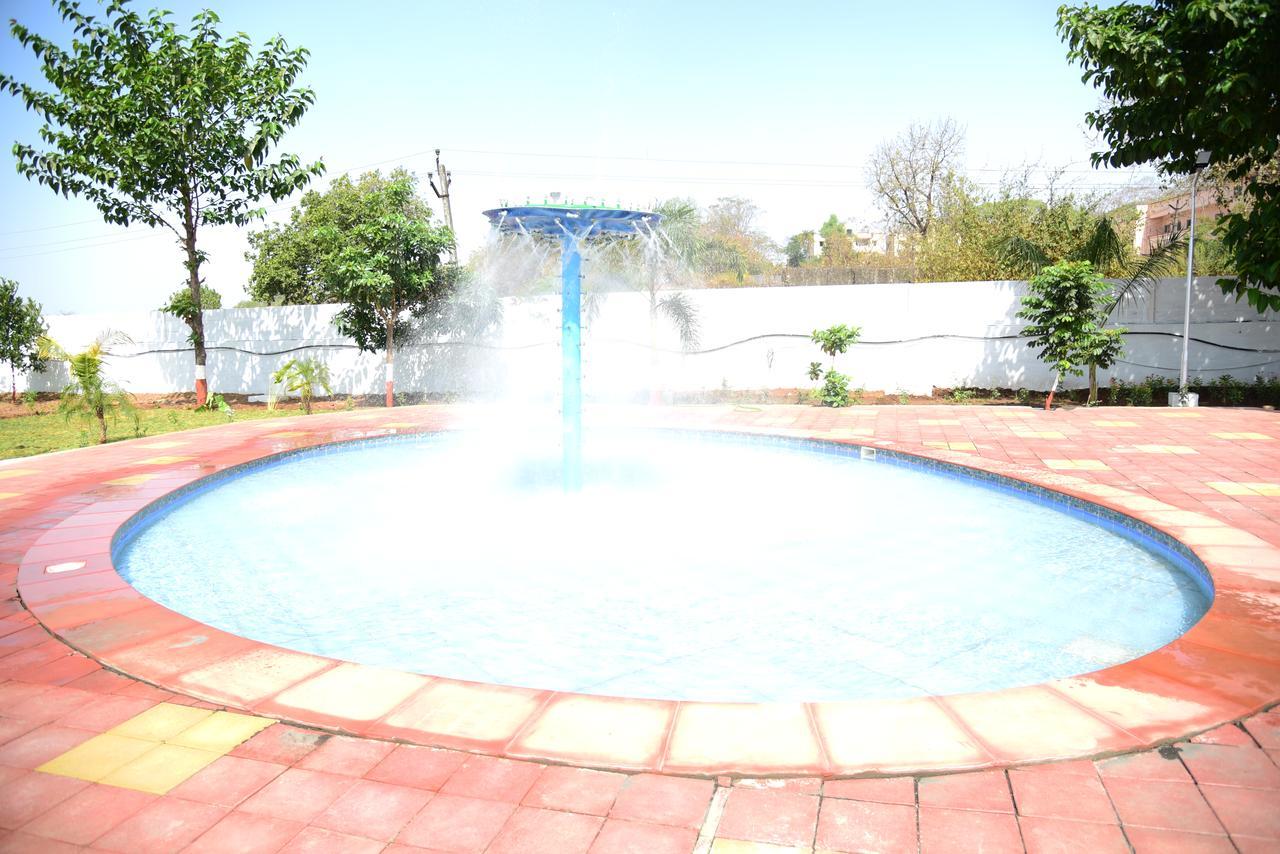 River Touch Resort Silvassa Dış mekan fotoğraf