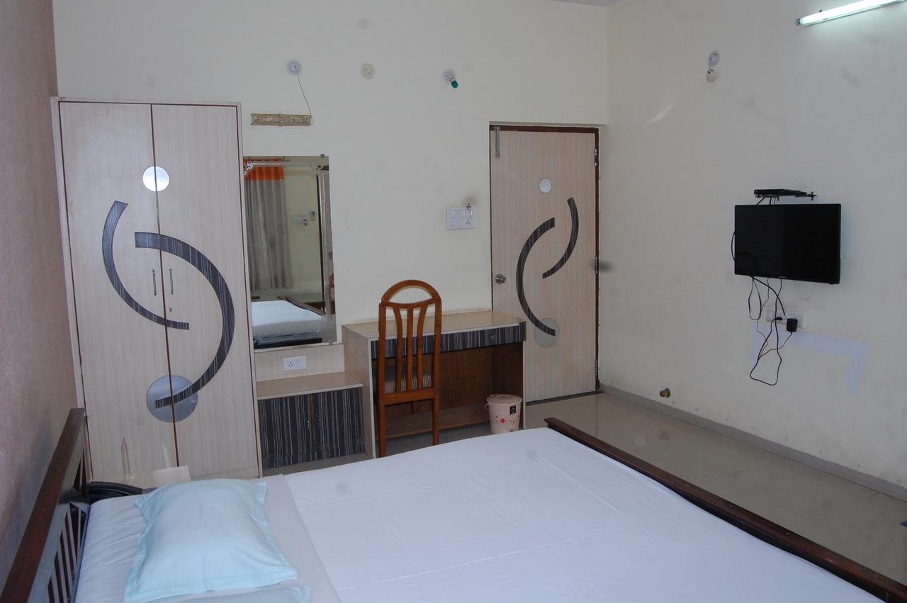 River Touch Resort Silvassa Dış mekan fotoğraf