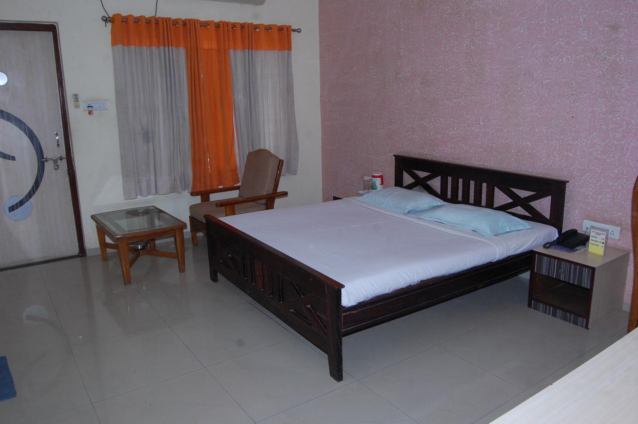 River Touch Resort Silvassa Dış mekan fotoğraf